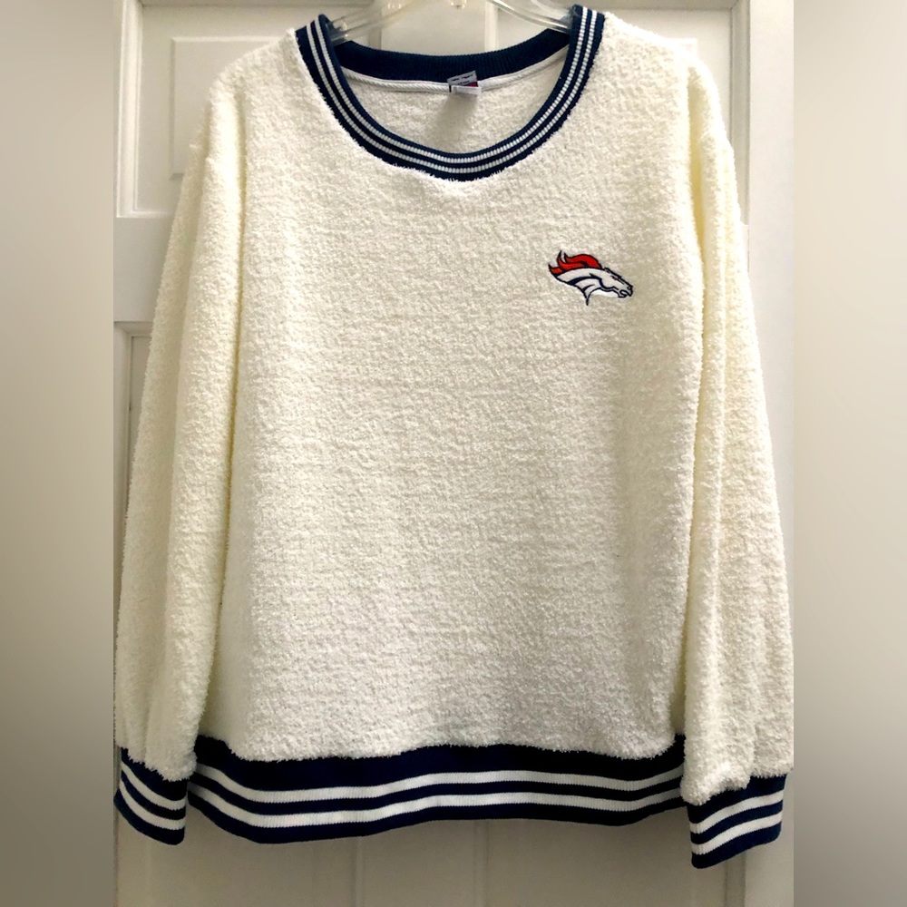 Women's Denver Broncos Sport Cream/Navy Granite Knit Pullover Sweatshirt